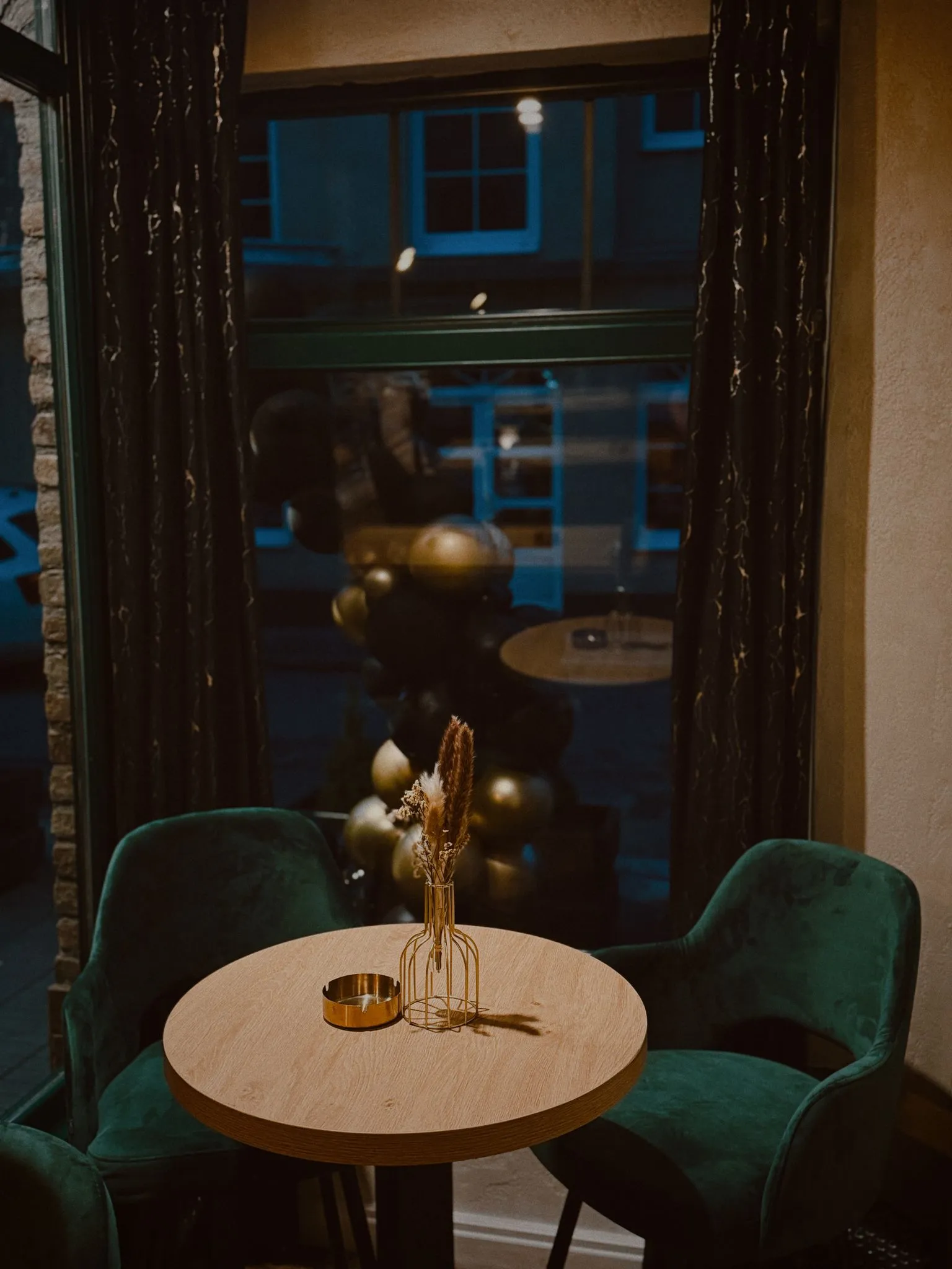 Interior Caffe Bar 919